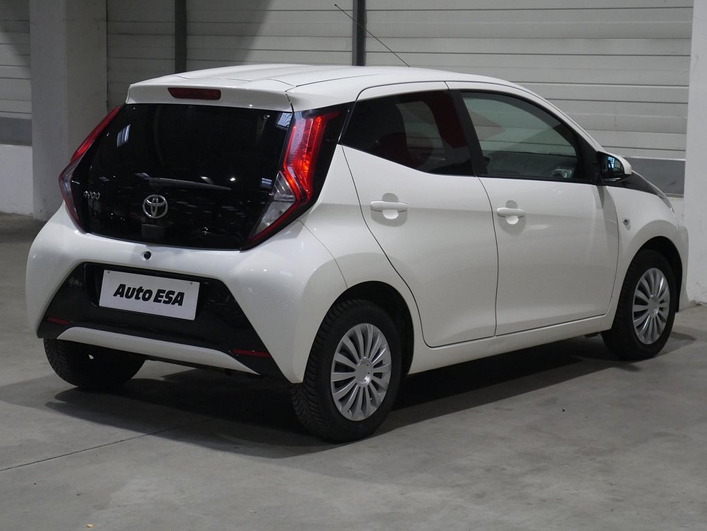 Toyota Aygo 1.0i 