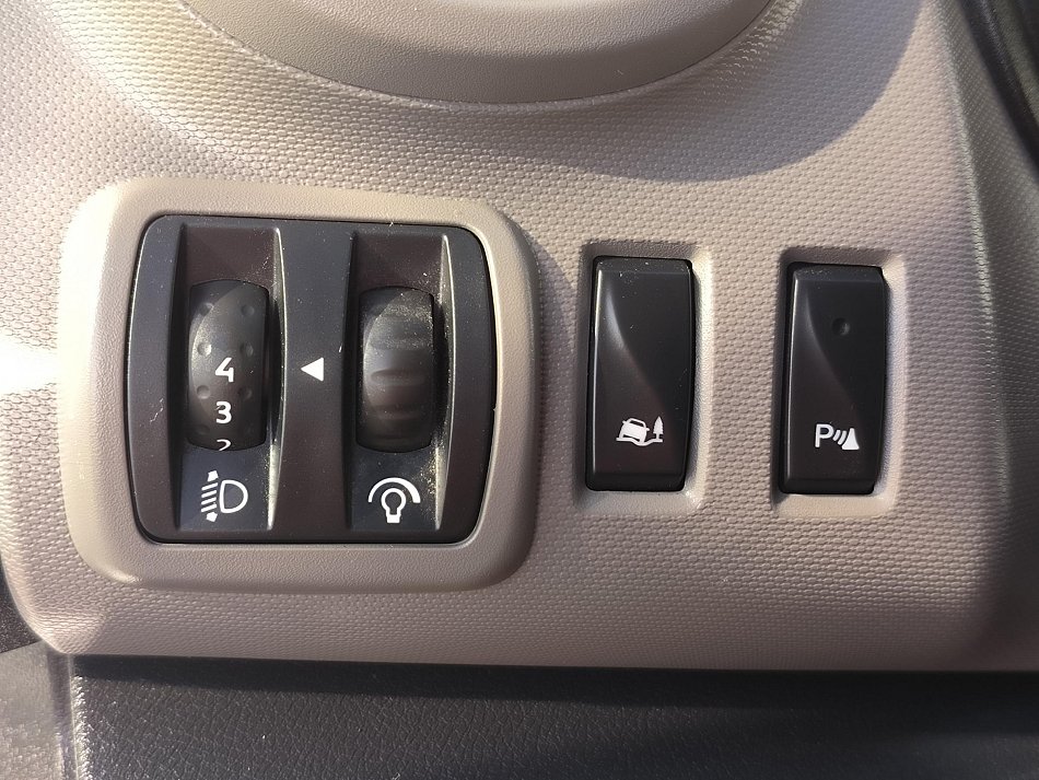 Renault Trafic 1.6dCi  DÍLNA