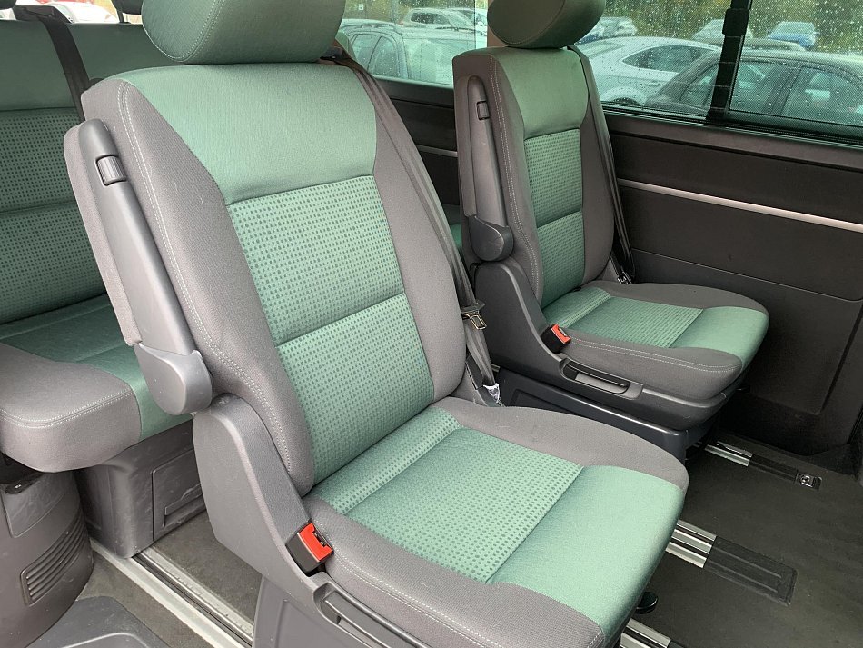 Volkswagen Multivan 2.5TDi Comfortline 7míst