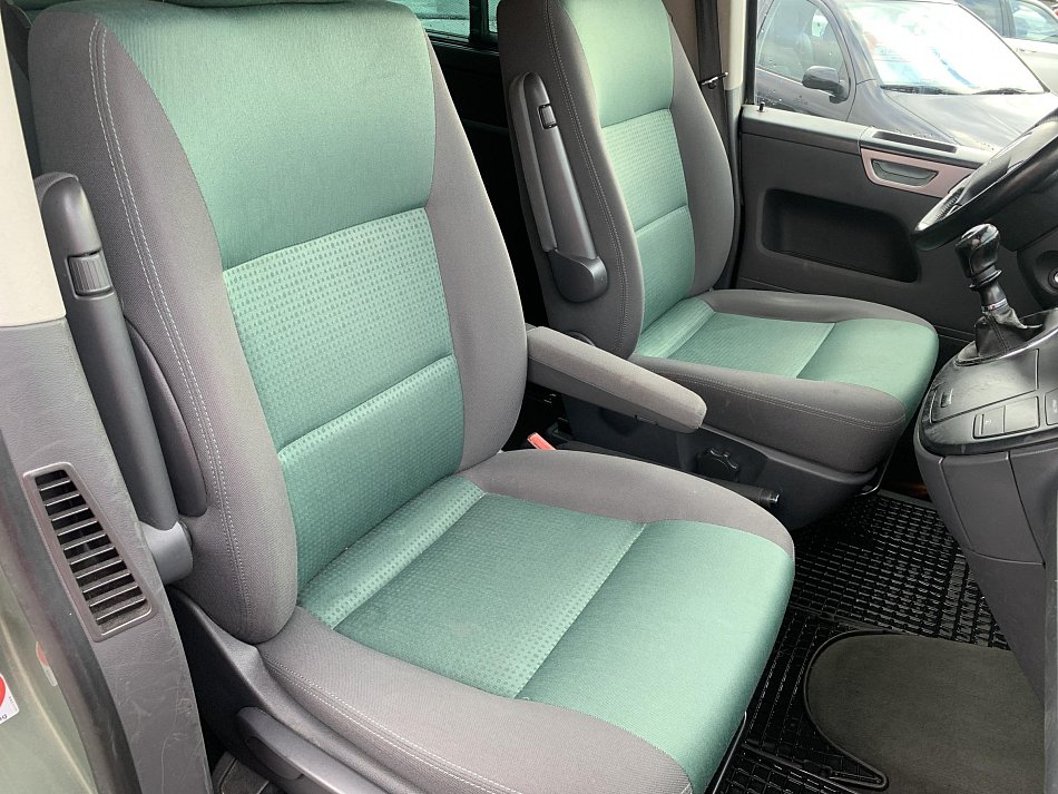 Volkswagen Multivan 2.5TDi Comfortline 7míst