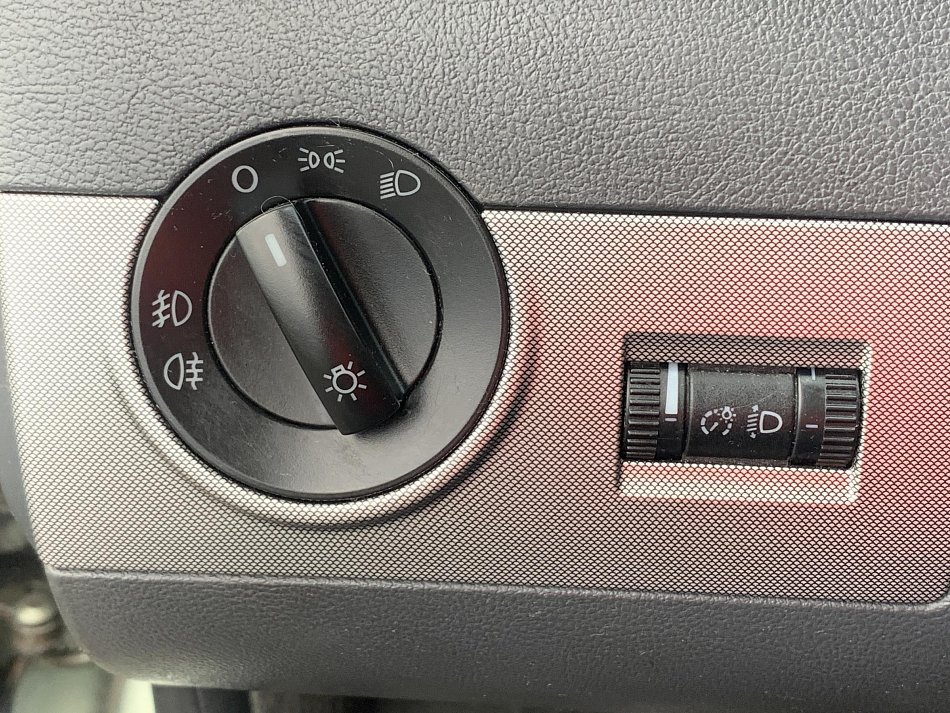 Volkswagen Multivan 2.5TDi Comfortline 7míst