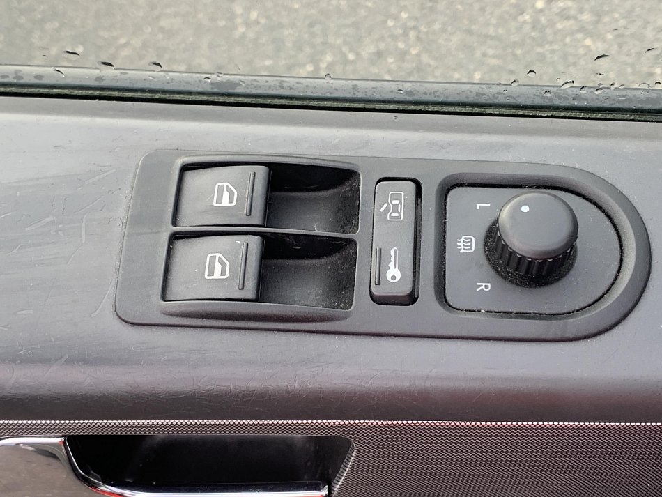 Volkswagen Multivan 2.5TDi Comfortline 7míst