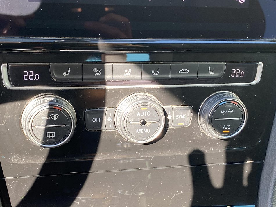 Volkswagen Golf 1.0TSi Join