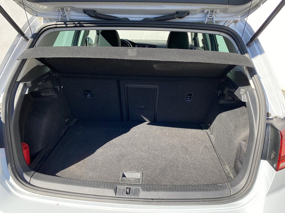 Volkswagen Golf 1.0TSi Join