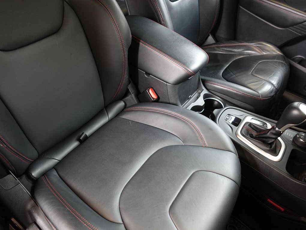 Jeep Cherokee 3.2 V6  4WD