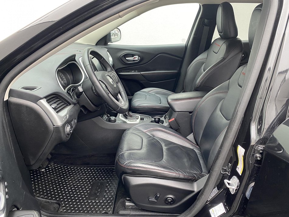 Jeep Cherokee 3.2 V6  4WD