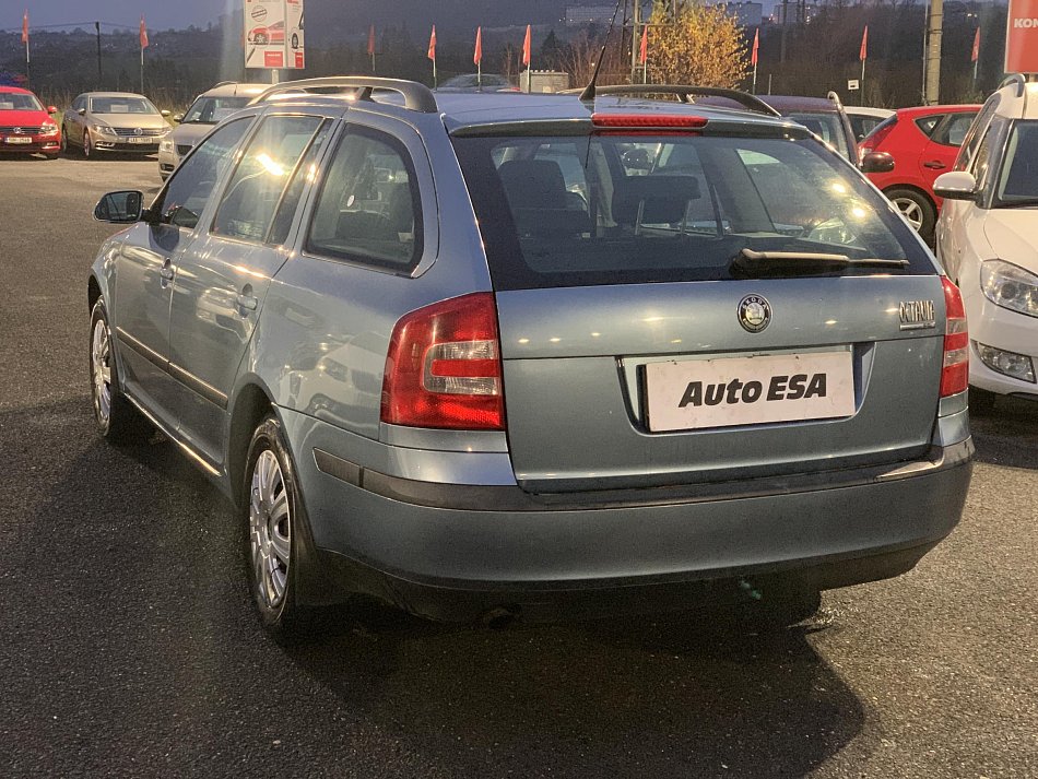Škoda Octavia II 1.6 FSi Elegance