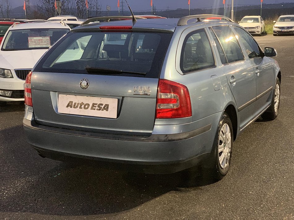 Škoda Octavia II 1.6 FSi Elegance