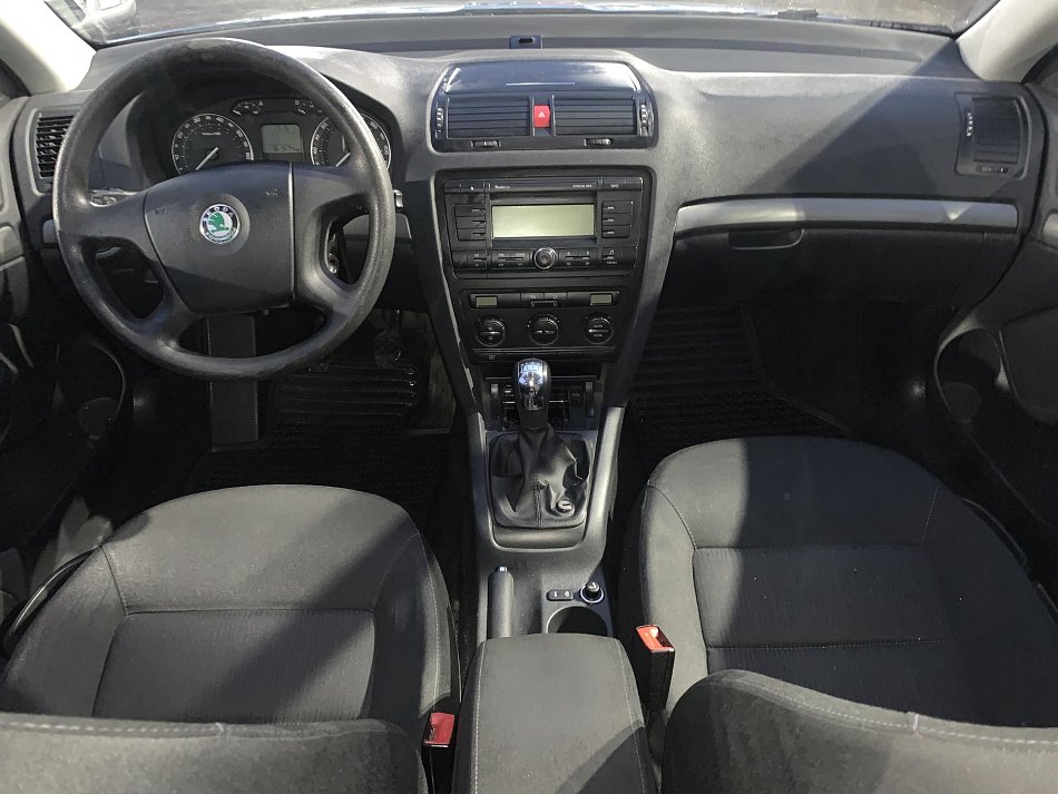 Škoda Octavia II 1.6 FSi Elegance