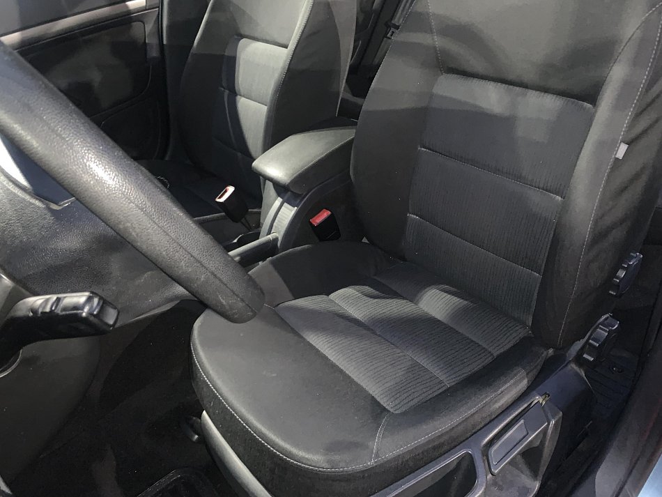 Škoda Octavia II 1.6 FSi Elegance