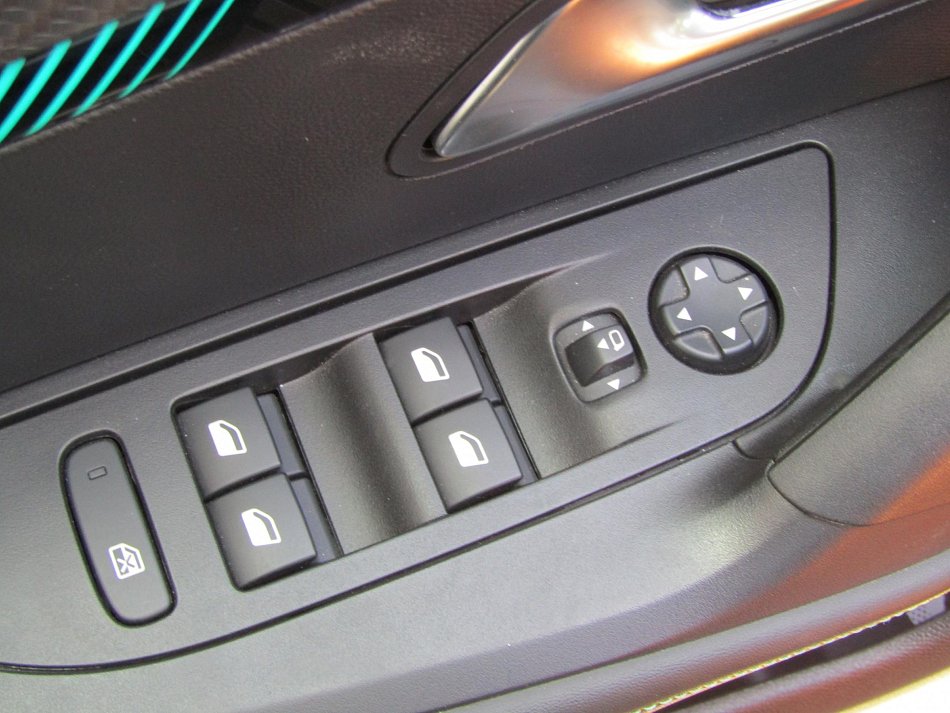 Peugeot 2008 1.2PT Allure