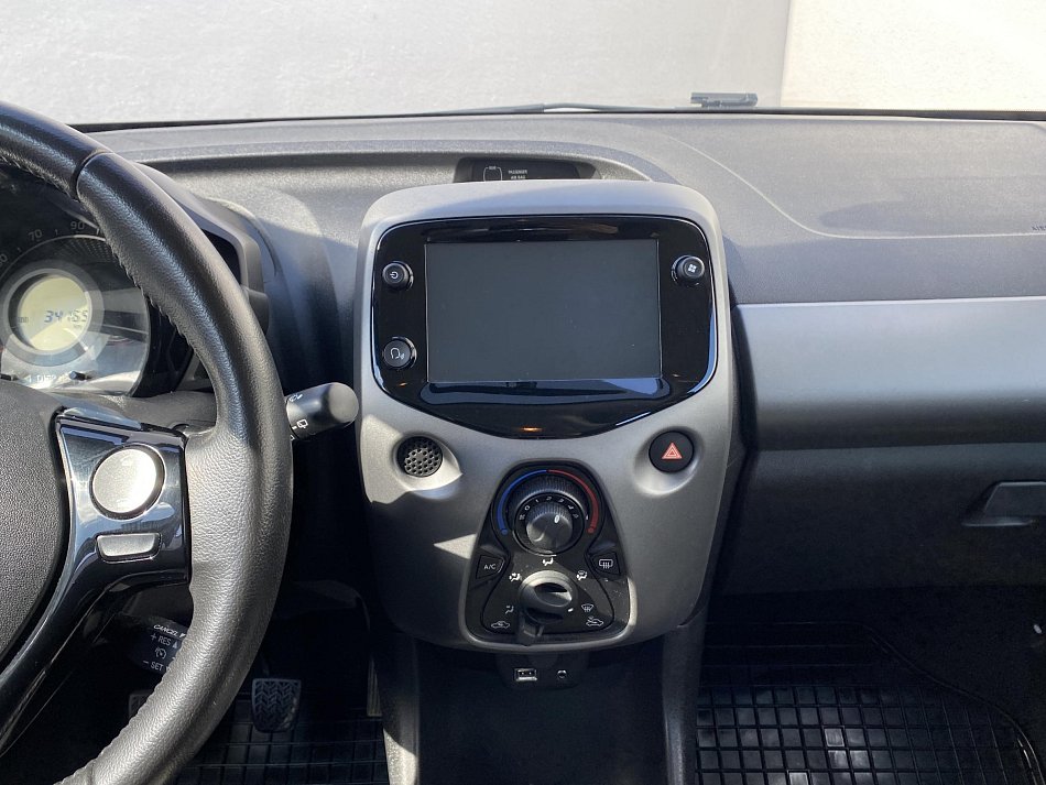 Toyota Aygo 1.0 VVT-i X-play