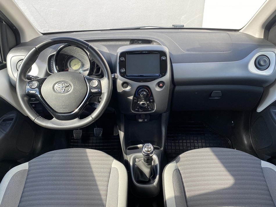 Toyota Aygo 1.0 VVT-i X-play