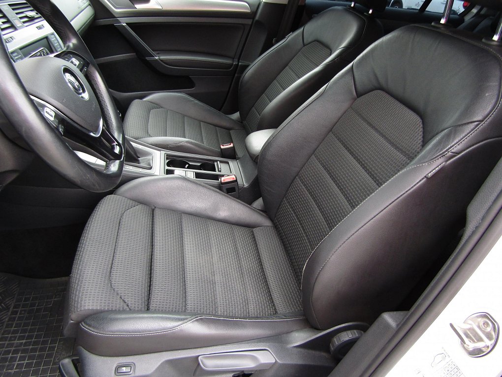 Volkswagen Golf 1.4TSI 