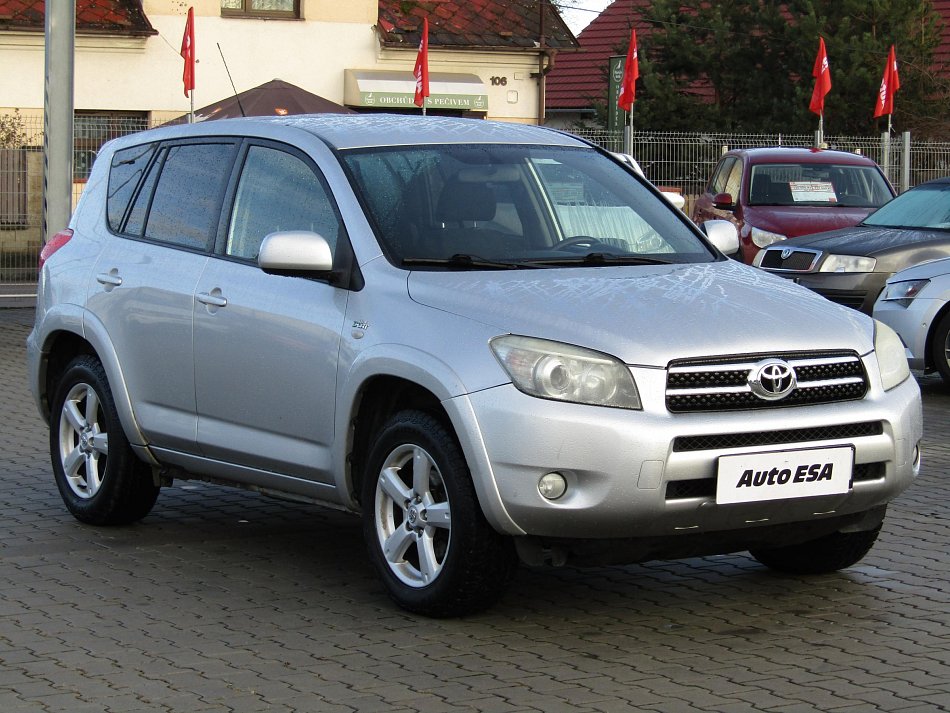 Toyota RAV4 2.2D-4D 