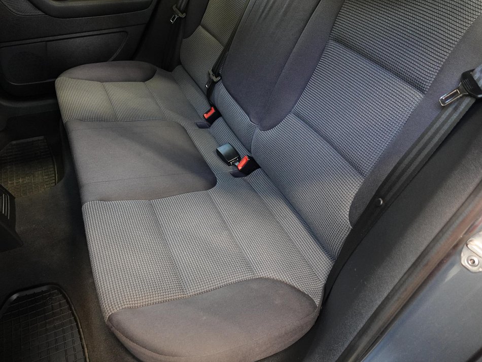 Audi A3 1.6i 