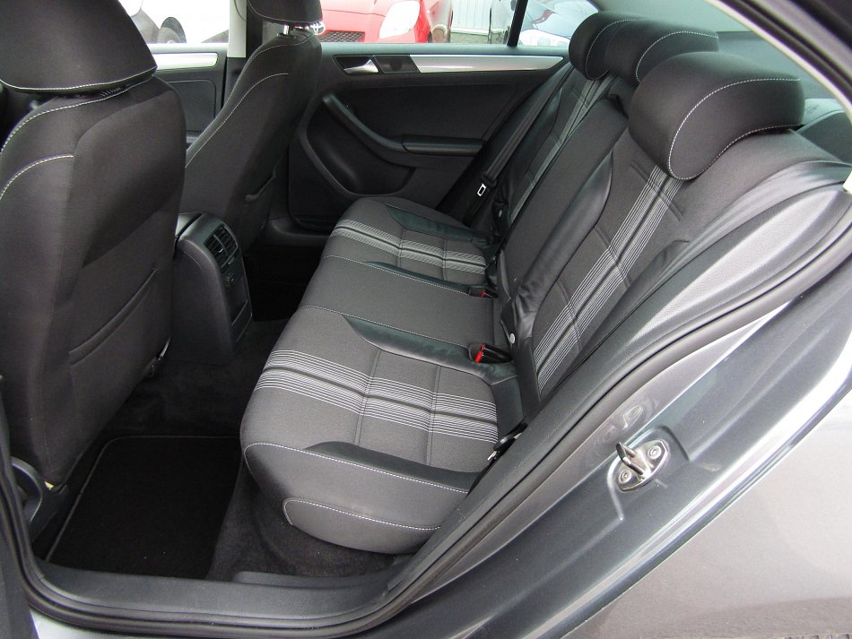 Volkswagen Jetta 1.6 TDi Match