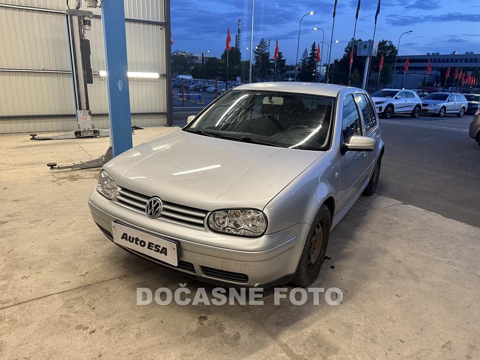 Volkswagen Golf 1.6 i 