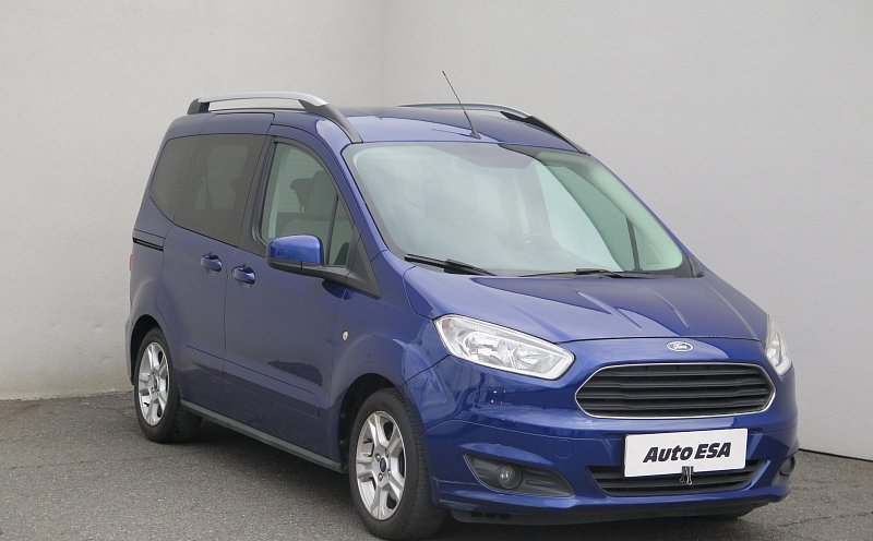 Ford Tourneo Courier 1.0T Titanium