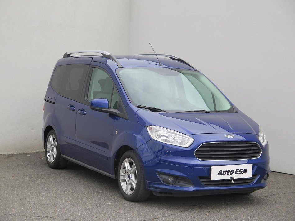 Ford Tourneo Courier 1.0T Titanium