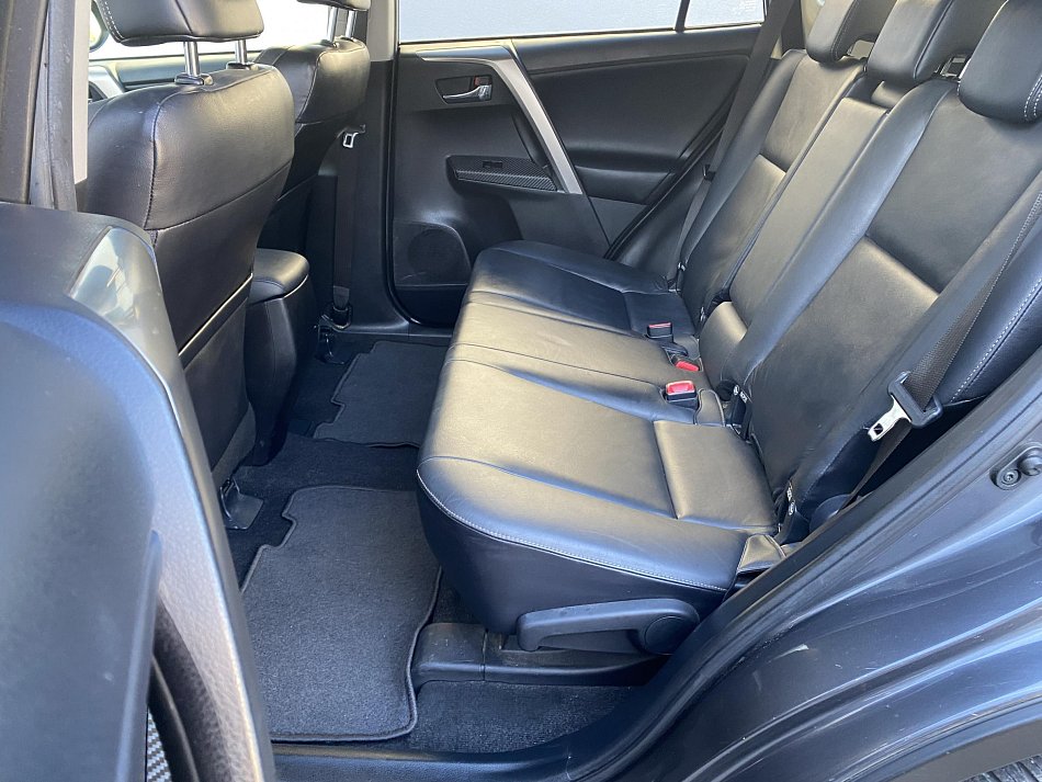 Toyota RAV4 2.0 VVT-i Executive AWD