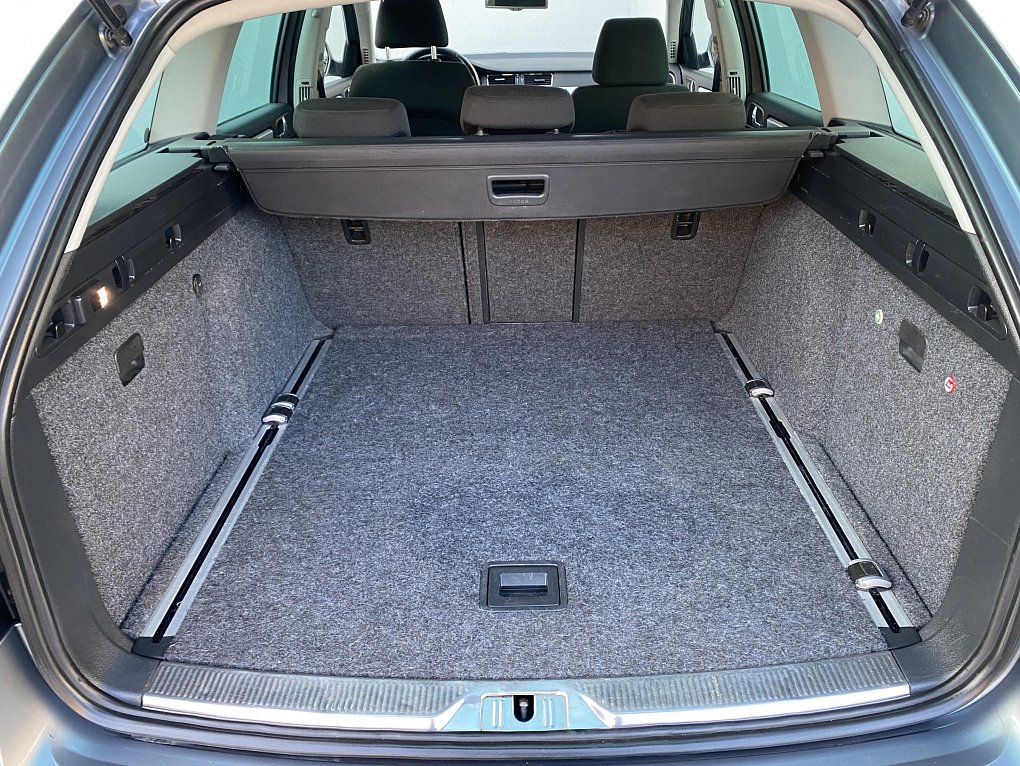 Škoda Superb II 2.0 TDi Family