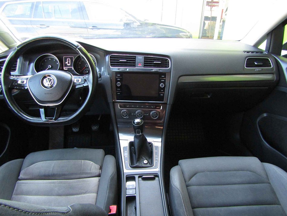 Volkswagen Golf 1.4 TSi 