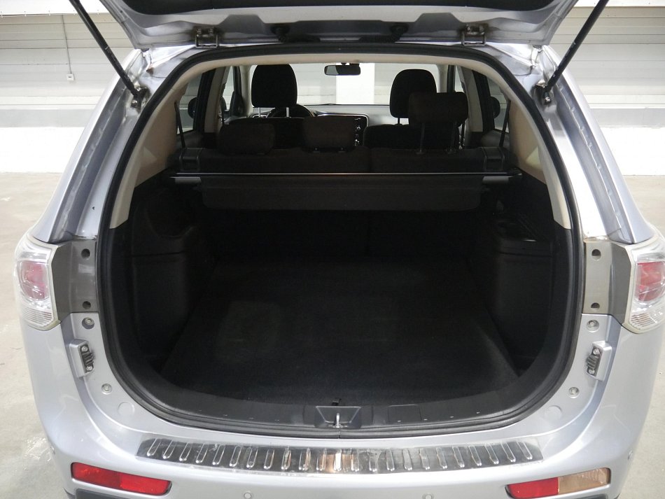 Mitsubishi Outlander 2.0MIVEC 