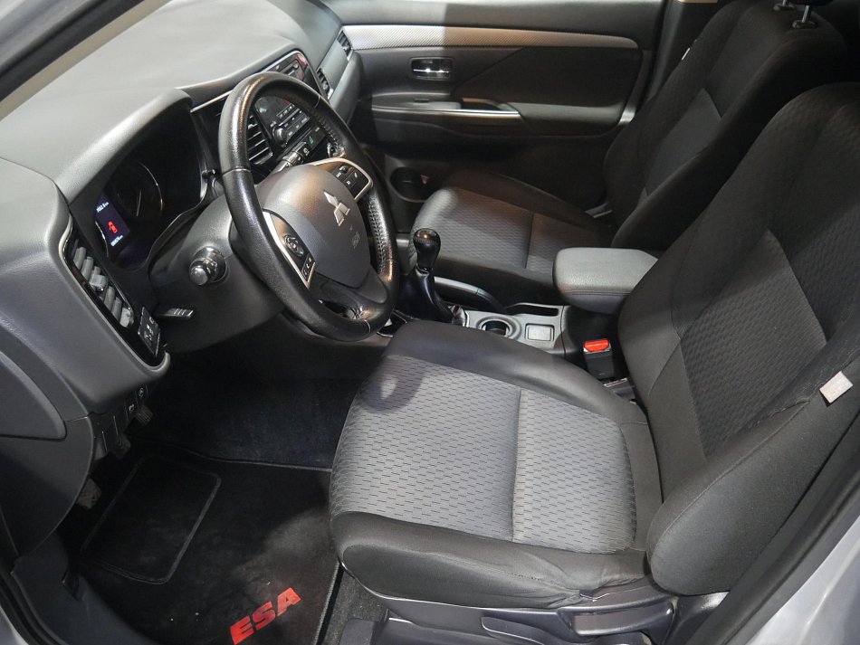 Mitsubishi Outlander 2.0MIVEC 