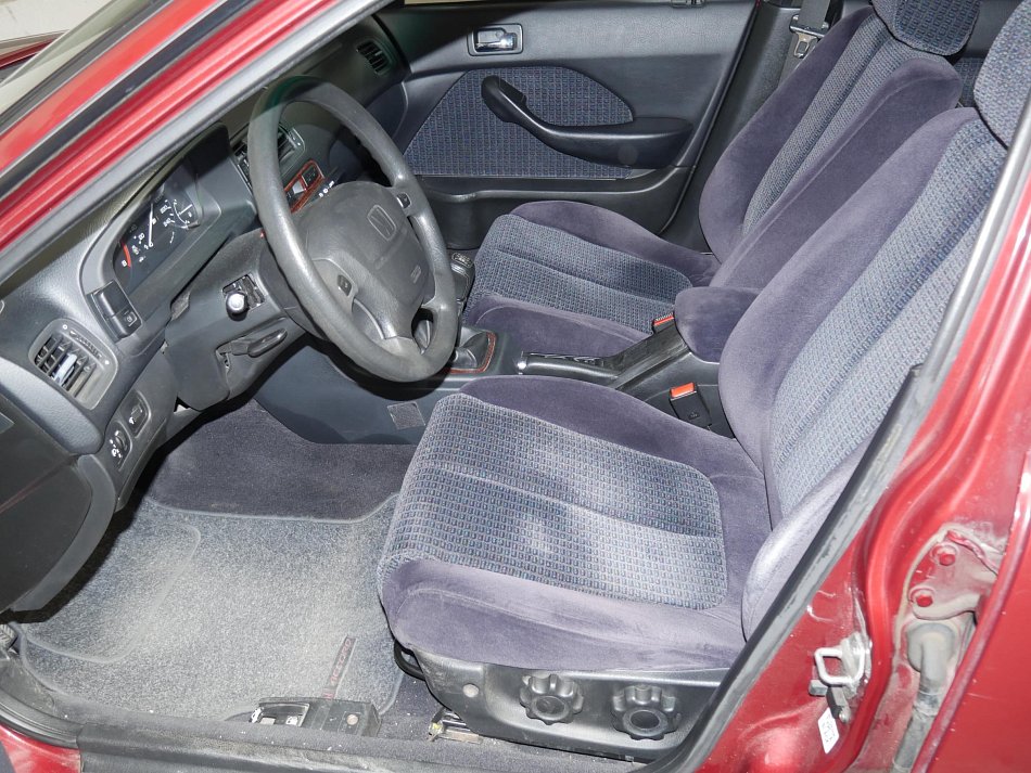 Honda Accord 2.0 i 