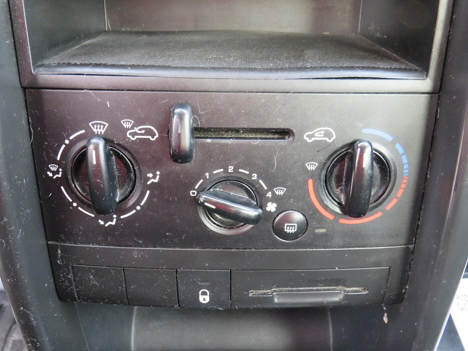 Peugeot 207 1.4i 