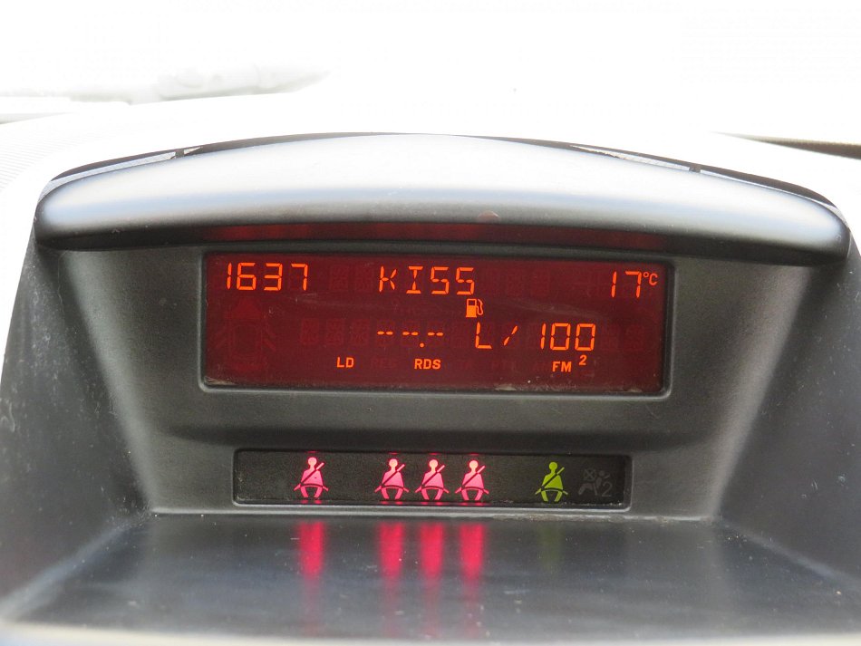 Peugeot 207 1.4i 