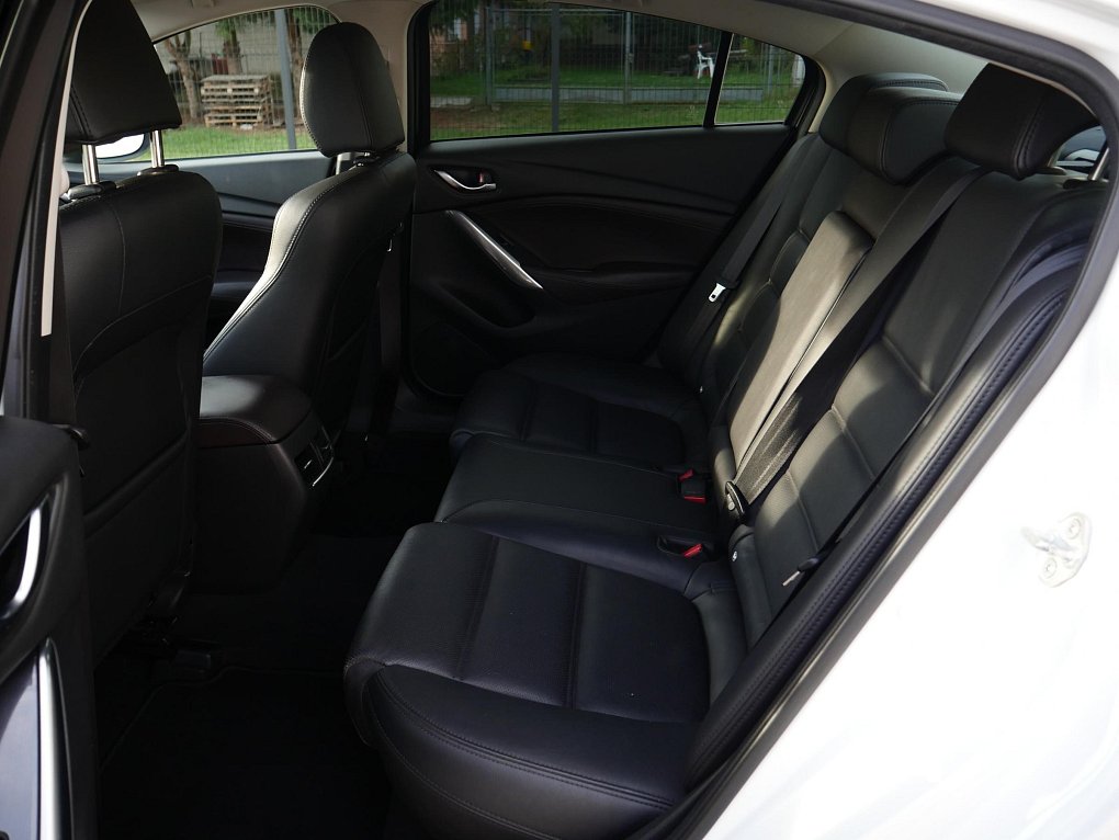 Mazda 6 2.5i Revolution