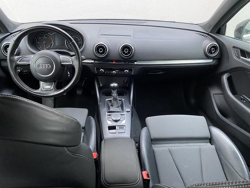 Audi A3 2.0 TDi S-line