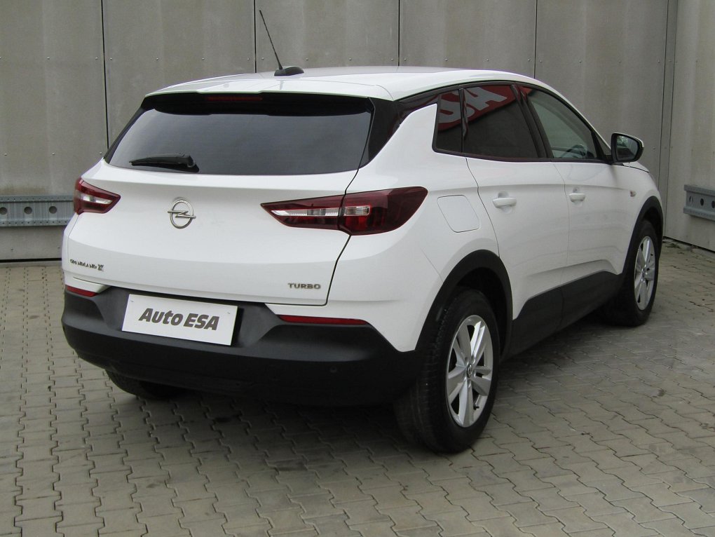 Opel Grandland X 1.2 PT Edition