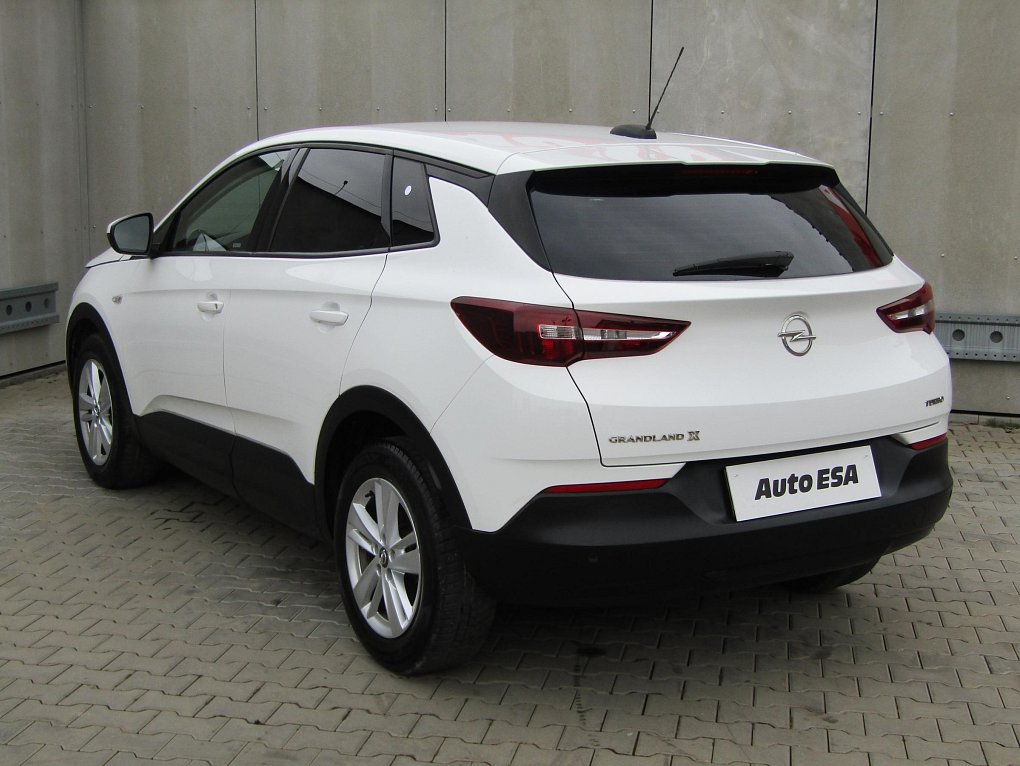 Opel Grandland X 1.2 PT Edition