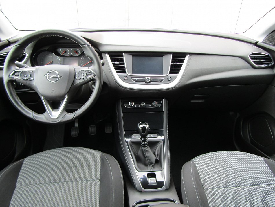 Opel Grandland X 1.2 PT Edition