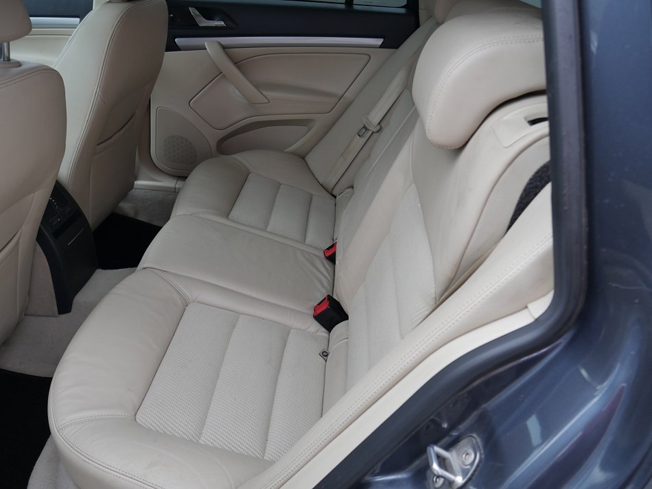 Škoda Octavia II 1.6 TDi Elegance