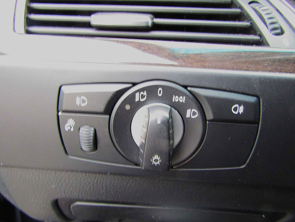 BMW Řada 5 3.0  525i