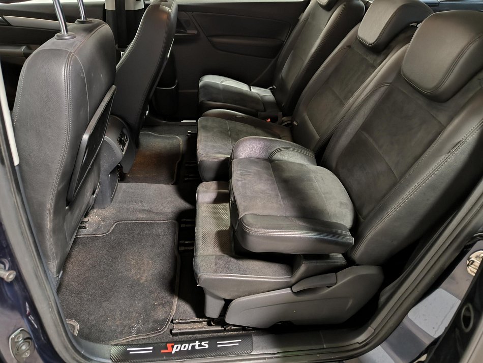 Volkswagen Sharan 2.0 TDi 