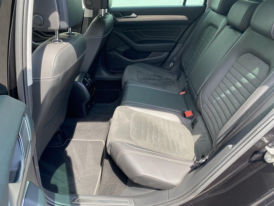 Volkswagen Passat 2.0 TDi Elegance