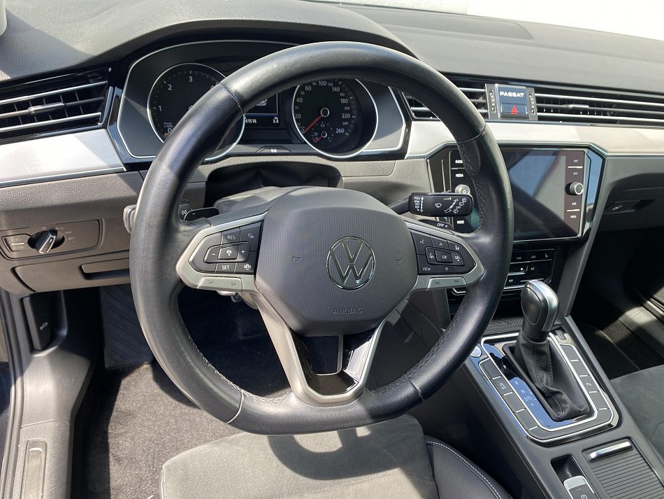 Volkswagen Passat 2.0 TDi Elegance