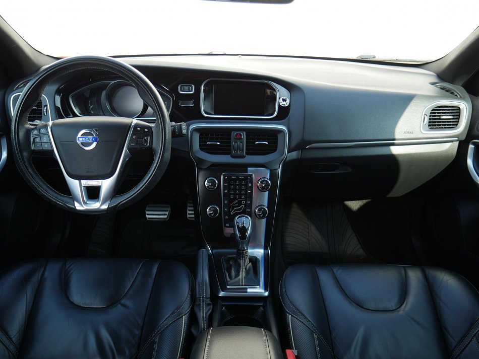 Volvo V40 2.0 i 