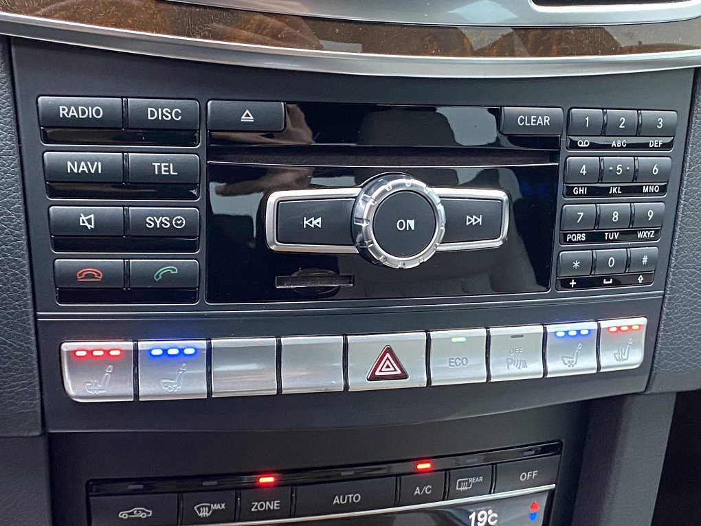 Mercedes-Benz Třída E 2.2CDi  4Mat