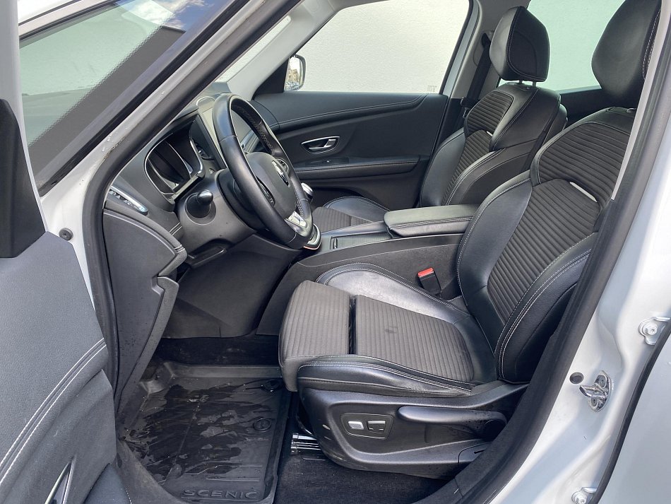 Renault Grand Scénic 1.3 TCe 