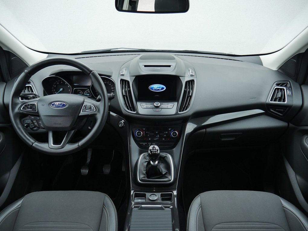 Ford Kuga 1.5 EB Titanium