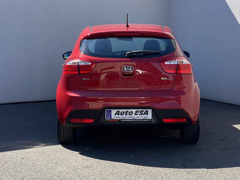 Kia Rio 1.4i 