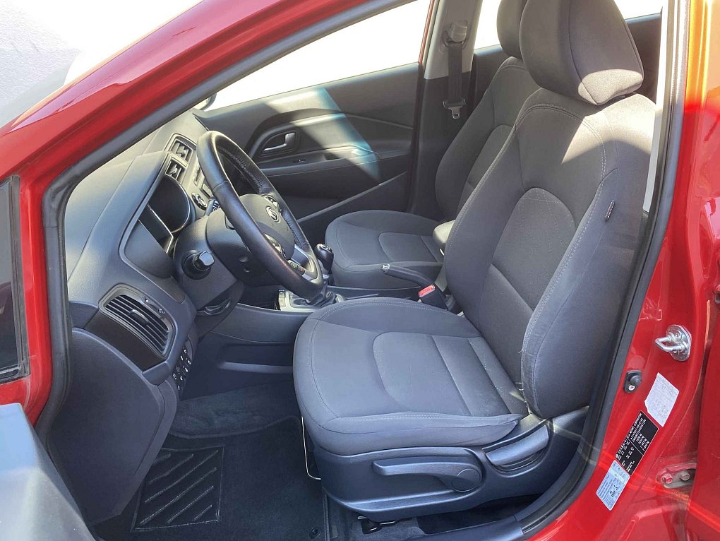 Kia Rio 1.4i 