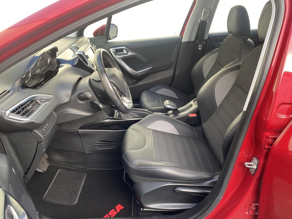 Peugeot 2008 1.2PT Allure