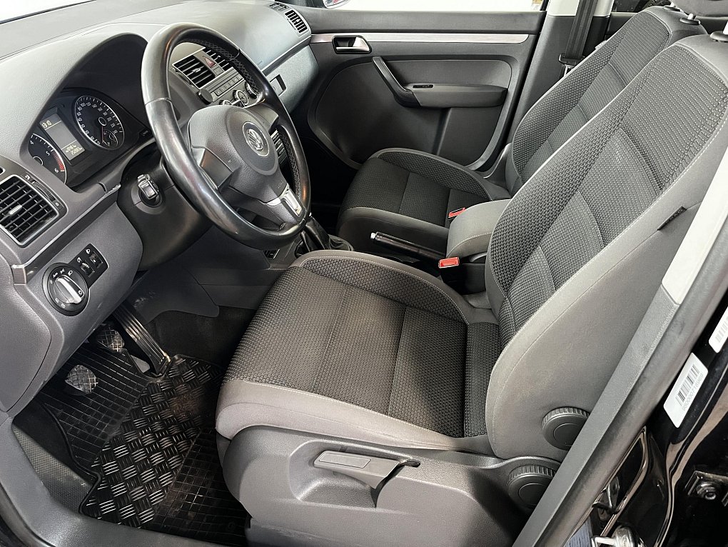 Volkswagen Touran 1.6 TDi 